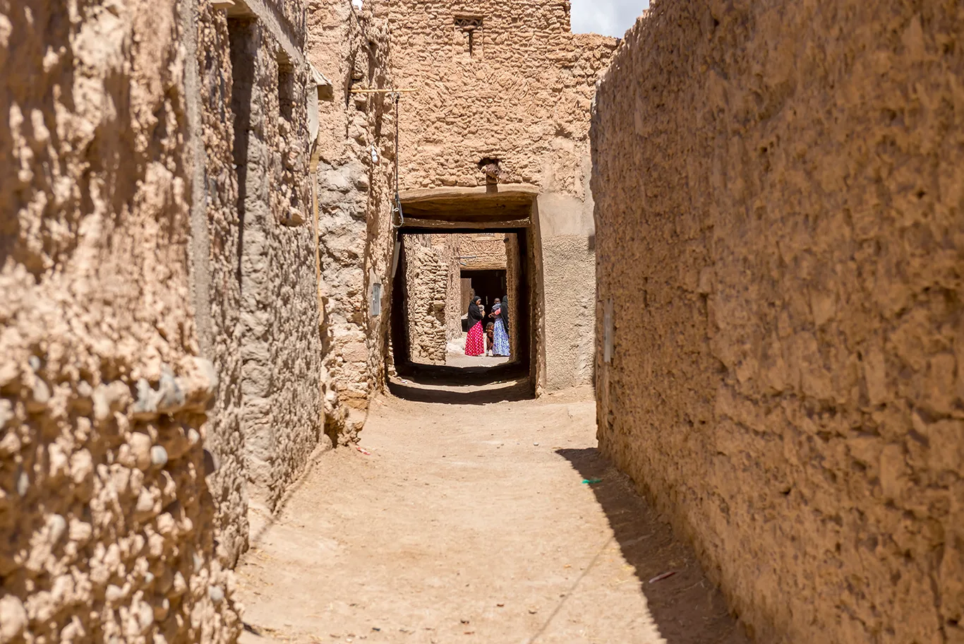 Agence de photographie / Agence Imaginium / Oussama Rhaleb / Photographe professionnel / Paysage / Morocco / Sud / Maroc / Dakhla / Assa / Photo / Esmara / Laayoun / Guelmim / nature / Desert / Guelmim / tan tan / Imlili / tourisme / maroc / Terfaya / / Rabat / Casablanca / Photo Magazine / Patrimoine / publicité / Historique / Histoire / Dunes / Sud maroc / Sahraoui / Artisanat / shooting / Patrimoine / publicité / Historique / Histoire / kssar / kssour