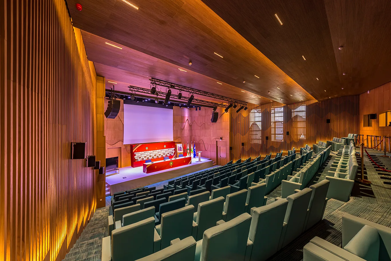 Agence de photographie / Agence Imaginium / Oussama Rhaleb / Photographe professionnel / Hôtel / architecture / Design / Maroc / Rabat / Casablanca / Photo Magazine / Patrimoine / publicité / Salon / magazine / Morocco / architecture / Salle de conférence / fédération royale de Football / Football